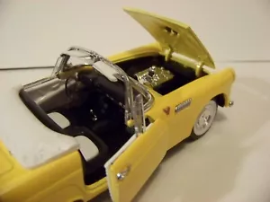 Signature Models 1955 Thunderbird 1/24 scale - Picture 1 of 7