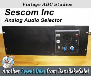 Sescom Inc Vintage ABC Studio selettore audio analogico logo in montaggio su rack si accende - Foto 1 di 11