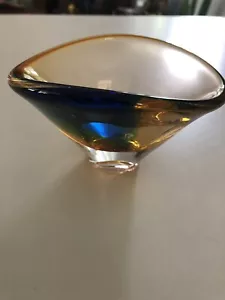 Kosta Boda Glasschale Künstler:Gorman Warff.#2233006.Amber/Cobalt Ltd. Edition 500 - Bild 1 von 12