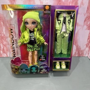 NEW MGA RAINBOW HIGH "JADE HUNTER" GREEN 2020 FASHION DOLL SET - SERIES 1 - Picture 1 of 6