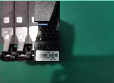 EMC 005051855 005051118 005051119 1.2TB SAS 2.5"-3.5" hard drives - Image 1 of 2