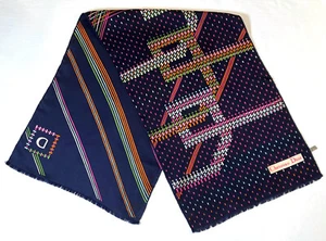 Vintage 1970er Christian Dior dunkelblau geometrisches Seidentuch rosa grün 45" x 14,5" - Bild 1 von 6