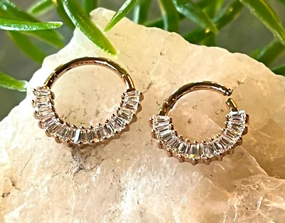 1pc Baguette Gem Fan Hinged Segment Ring 16g Septum Clicker Helix Orbital Daith - Image 1 of 3