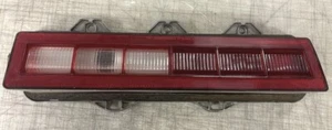 Luz trasera izquierda clásica Chevrolet Chevelle Malibu 1977 usada - Imagen 1 de 3