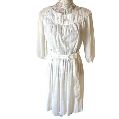 Vintage White Swiss Dot Dress Floral Embroidery Puff Sleeve Belted Midi SZ 0 XXS - Image 1 of 4