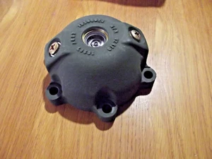 BRADLEY IFV WHEEL HUB CAP 12296922, 2530-01-102-4770 - Picture 1 of 4