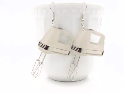Nuevos Pendientes Mezcladores de Mano Blancos - Joyería para Electrodomésticos 2d - Regalo para Panadero o Chef Foto 1 de 4