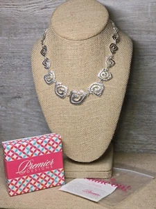 Premier Designs VIBE Silver Tone Circle Statement Necklace 15.5" - NIB - RV $46 - Picture 1 of 12