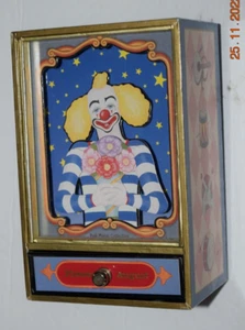 VTG, DANCIN' CLOWN, PLAYS "MEMORY" JEWELRY BOX (2.50" x 3.75" x 5.55) Pre-Owned - Picture 1 of 4