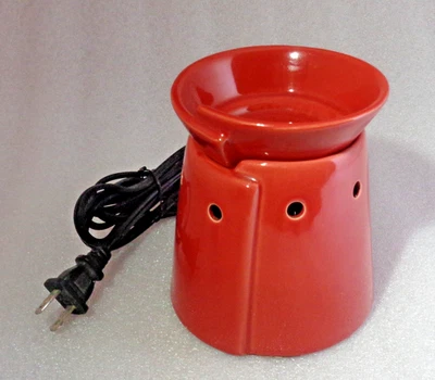 Calentador de cera rojo tamaño mediano Scentsy Tribeca Foto 1 de 3