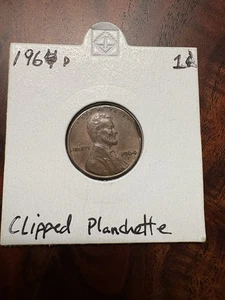 1964-D Lincoln Cent MINT ERROR Clipped Planchet Penny Coin RARE - Picture 1 of 2
