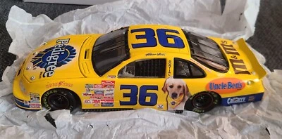 NASCAR Ernie Irvan #36 1999 acción M&M/pedigrí escala 1:24 diecast - nuevo Foto 1 de 4