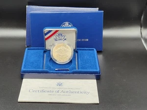1987-P Constitution Commemorative Silver Dollar Mint State - Picture 1 of 3