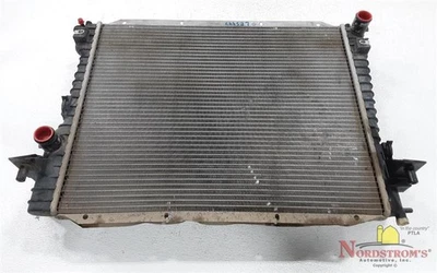 2007 Ford Mustang Radiator Foto 1 de 4