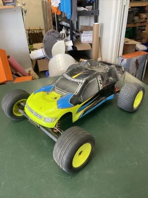VINTAGE TEAM LOSI XXX-T SPORT RC 1/10 UNTESTED - Image 1 of 4