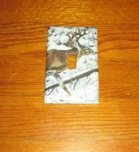 PLACA CUBIERTA INTERRUPTOR DE LUZ MONSTER TROPHY BUCK CIERVO COLA BLANCA EN NIEVE JUEGO SALVAJE - Imagen 1 de 1