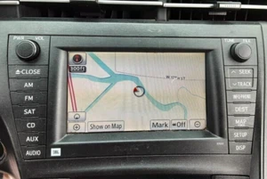 Receptor de radio de navegación Toyota Prius 2010-2011 con pantalla de visualización E7022 OEM - Imagen 1 de 10