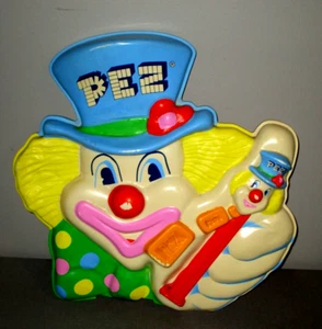 VINTAGE PEZ CLOWN FACE-3D-STORE COUNTER DISPLAY-PLASTIC MOLD SIGN CANDY TOY-19" - Picture 1 of 10
