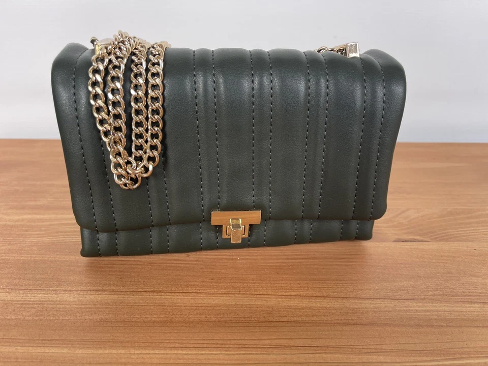 Zara Quilted Gold Chain Crossbody Purse | Hand/Shoulder Bag Y2K McBling 2000s - Image 1 of 4