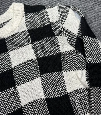 Suéter The Most Beautiful Thing para mujer pequeño negro blanco tejido a cuadros vieira Foto 1 de 4