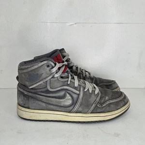 AJKO Premium ‘Graphite’ 503539 001 Lt Graphite/Neutrl Grey-Varsity Red Size 8.5 - Picture 1 of 8