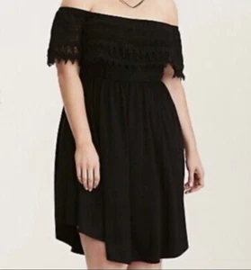 Torrid 3X schulterfreies Minikleid mit Spitzensaum schwarz 22/24 - Bild 1 von 8