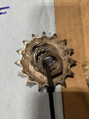 Piñón Yamaha YZ 450F 2005 A Foto 1 de 2