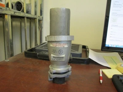 Conector Russellstoll JPS1534LKR 150A 600V 3P 4W Usado Foto 1 de 4