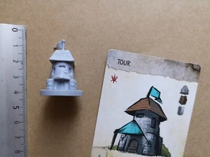 TOUR MINIATURE+ CARTE EN FRANCAIS  /WAR FOR CHICKEN ISLAND M950 - Foto 1 di 1