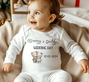 Personalised Bear Design Wedding Baby Romper Bib Set, Quality toddler Clothing - Picture 1 of 3