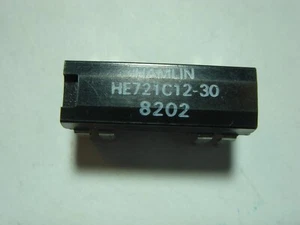 Reed Relay Hamlin HE721C12-30 DIL #12-6G4 - Picture 1 of 5
