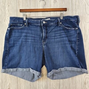 Levi's Denim Shorts Women's 22W Blue Mid Length Cuffed Stretch 6" Inseam - Picture 1 of 9