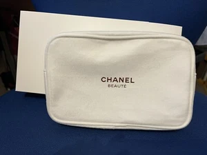 Authentic CHANEL Beaute Selfridges Travel Cosmetic White Fluffy BAG With Product - Picture 1 of 7