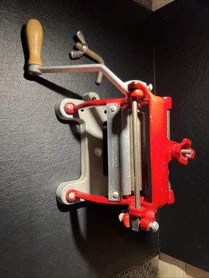 Rare Antique Vitantonio Cast Iron Red Pasta Machine Hand Crank Multiple Settings - Image 1 of 4