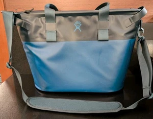 Hydro Flask 18L Day Escape Harbor Smart Insulation Soft Cooler Tote Blue - Picture 1 of 5