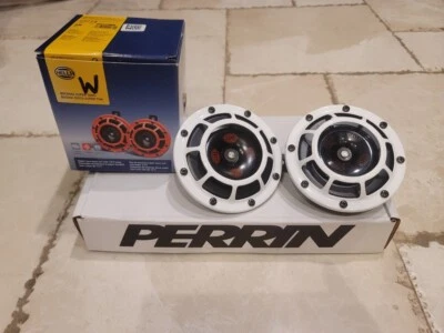 一对 Hella Supertone 角(白色)带 Perrin 安装支架。 2022 - 2025 WRX — 第 1/4 张图片