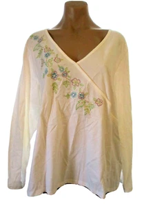 New Jh Collection size 2 X v-neck white embroidered sequined beaded knit Top - Picture 1 of 3