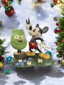 WDCC Mickey Mouse "A Little Off The Top" From Mickey Cuts Up Mint W/COA- Box - Picture 1 of 14