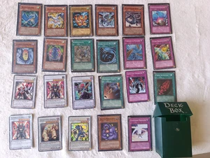 YU-GI-OH! LOTTO 23 CARTE+DECK, 6 SYNCHRO, 2 EDIZIONI LIMITA italiane YU GI OH - Foto 1 di 19