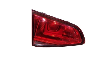 Luz trasera interior cercana lateral izquierda VOLKSWAGEN GOLF 5G0945093AD 2014  Foto 1 de 4