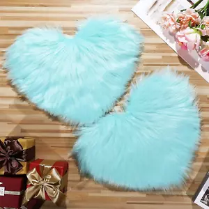 2 Pieces Heart Shaped Rug Faux Room Fluffy Carpet Heart Shaped Door Mat for Room - Picture 1 of 7