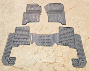 2005-2016 Land Rover LR3 LR4 Full Set All Weather Season Rubber Floor Mats OEM - Picture 1 of 16