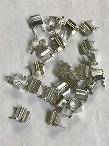 LOT OF 25 BUSS BK 1A3399 O4 R 15 AMP Fuse Clip Solder Tab Z17 1A3399 04 500 VAC - Picture 1 of 4