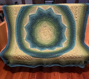 SOFÁ AFGANO MANDALA HECHO A MANO CROCHET TAMAÑO MULTICOLOR MANTA - Imagen 1 de 7