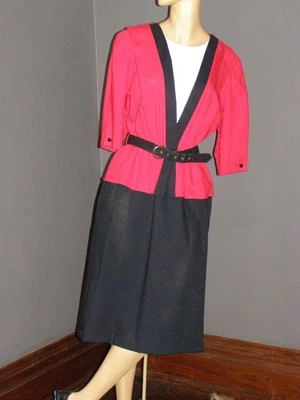 Vestido secretaria vintage años 80 rojo y negro PEPLUM CINTURA BRELI M L hasta la rodilla Foto 1 de 4