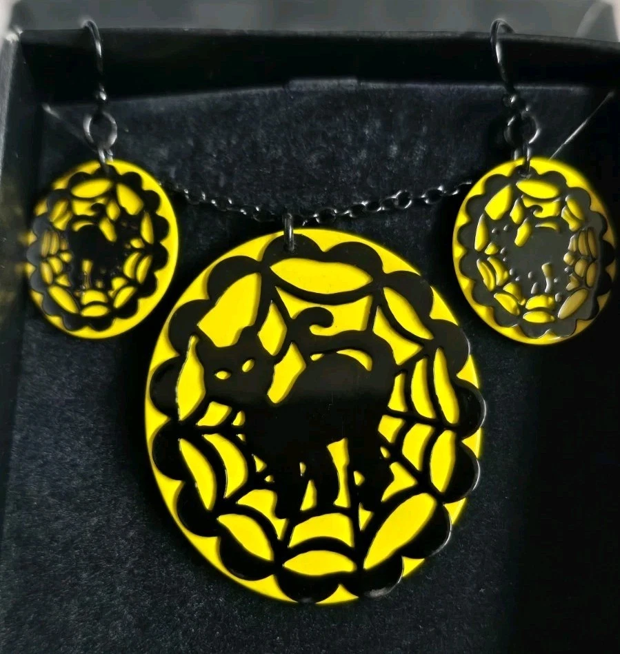NOS 2012 Avon Neon Halloween Black Cat & Spider Web Necklace Earrings Set