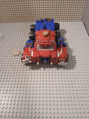 Optimus Prime Transformers Armada Super Class Auto Figure 2001 Hasbro 41 — 第 1/3 张图片