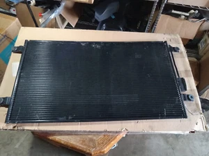 Freightliner / Sterling Air Conditioner Condenser HDH010056 / CND HD,COLUMBIA 07 - Picture 1 of 8