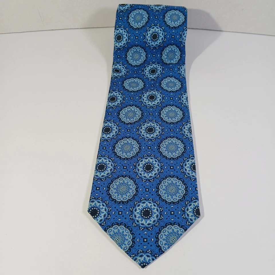 Corbata azul Goldsmiths Beau Brummell para hombre mezcla de poliéster patrón geométrico Foto 1 de 4