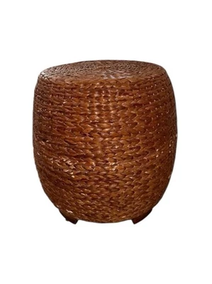 Mesa auxiliar y/o taburete vintage de mimbre de pasto marino de Pier 1 Imports Foto 1 de 4